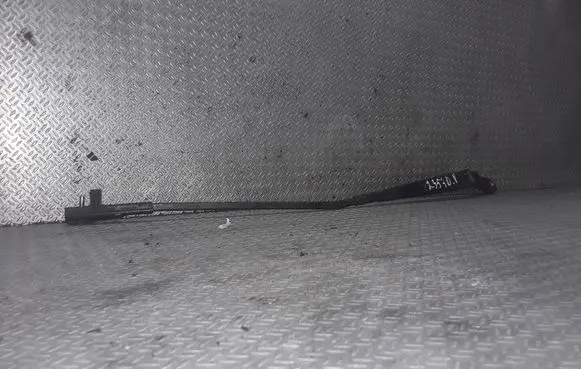 Mazda 3 I Front wiper blade arm