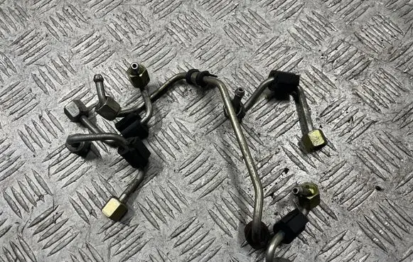 Audi Q3 8U Fuel line pipe