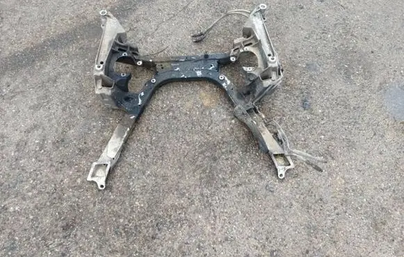 BMW 7 E65 E66 Front subframe 6752294