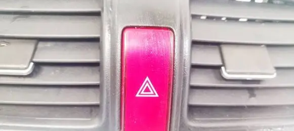 Honda CR-V Hazard light switch M33808