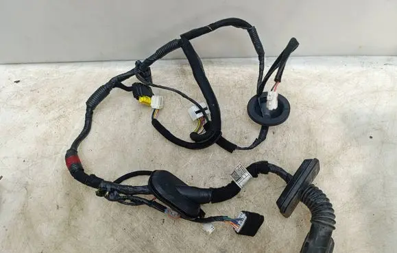 Hyundai i40 Front door wiring loom 916023Z160 17215021