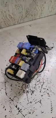 Citroen C4 Grand Picasso Fuse module 9804848580