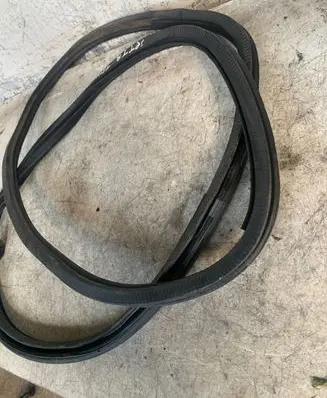 Volkswagen Jetta VI Rubber seal rear door 