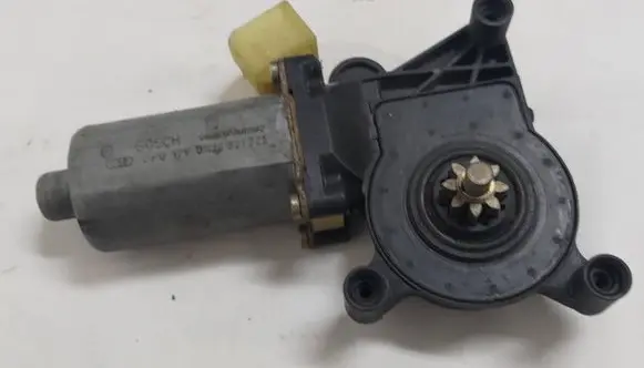 Mercedes-Benz CLK A208 C208 Front door window regulator with motor 0130821722