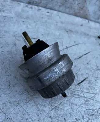 Audi A6 S6 C6 4F Engine mount bracket 4F0199382BK