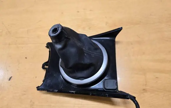 Mazda CX-7 Gear shifter surround trim plastic EH6464341 K3006