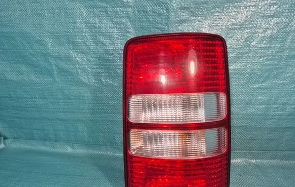 Volkswagen Caddy Rear/tail lights 2021001133 2K5945112C 2K0945112C