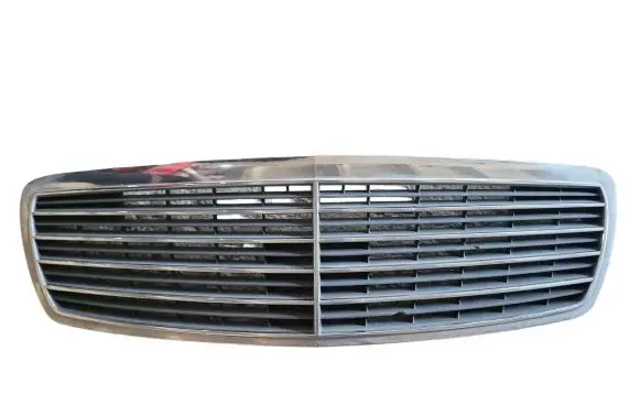 Mercedes-Benz E W211 Front bumper upper radiator grill A2118800283