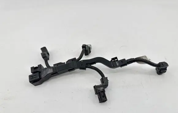 Toyota Yaris XP210 Fuel injector wires 82125K0030A