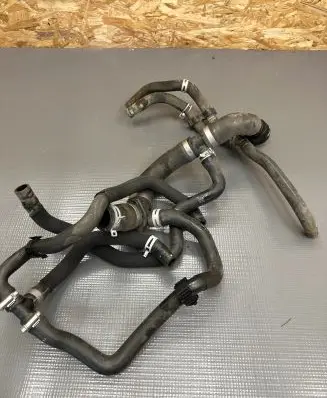 Volvo XC60 Engine coolant pipe/hose 31474864