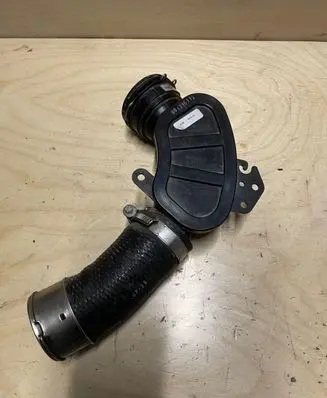 Jaguar F-Pace Intercooler hose/pipe GJ326C780AA