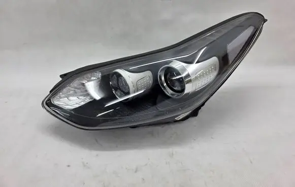 KIA Sportage Headlight/headlamp 92101F1011