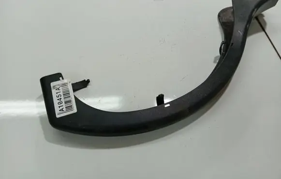 Mercedes-Benz C W203 Tailgate/boot lid cover trim 2038211089