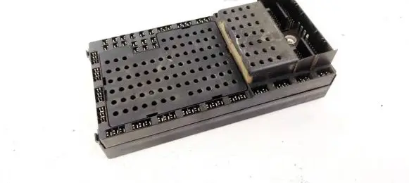 Volvo S60 Fuse box set 8645410 8645411