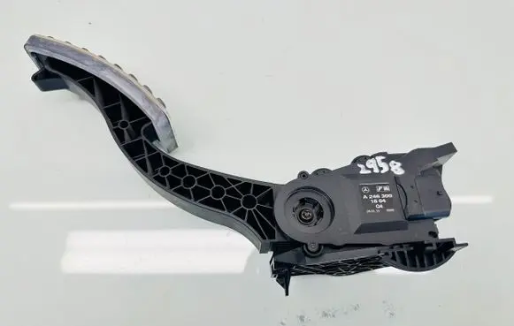 Mercedes-Benz B W246 W242 Accelerator throttle pedal A2463001604