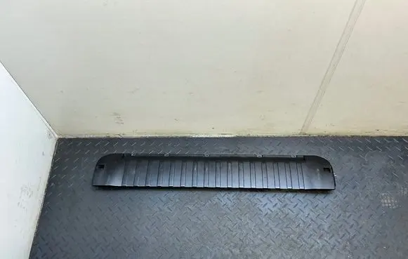 BMW X5 E70 Tailgate trim 7149638 10834110