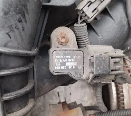 Ford Mondeo Mk III Air pressure sensor 2s7g9f479aa 2s7g-9f479-aa