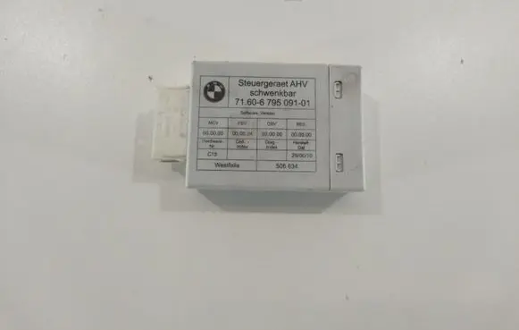 BMW 3 E90 E91 Tow bar trailer control unit/module 6795091