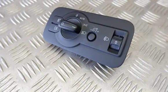 Volkswagen Touareg II Light switch 7P6941431B