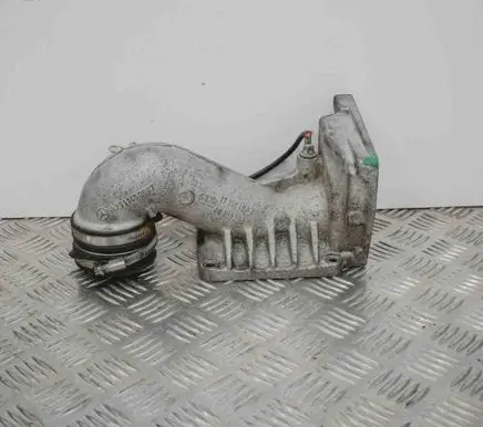 Mercedes-Benz C W203 Other engine bay part A2711400887