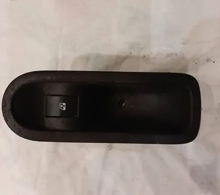 Renault Megane II Electric window control switch 156015540