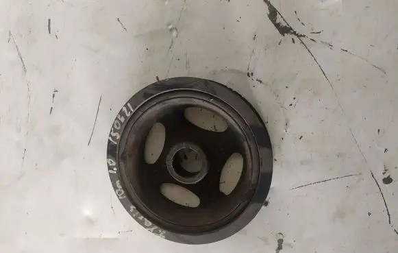 Toyota Yaris Crankshaft pulley