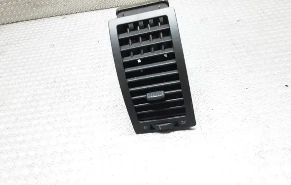 Volkswagen Polo IV 9N3 Dashboard side air vent grill/cover trim 6Q0819704
