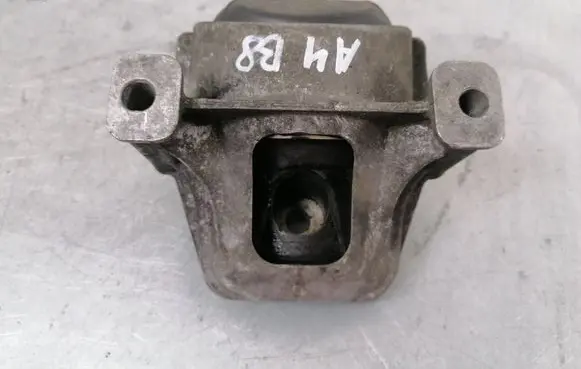 Audi A4 S4 B8 8K Engine mount bracket 8K0199381