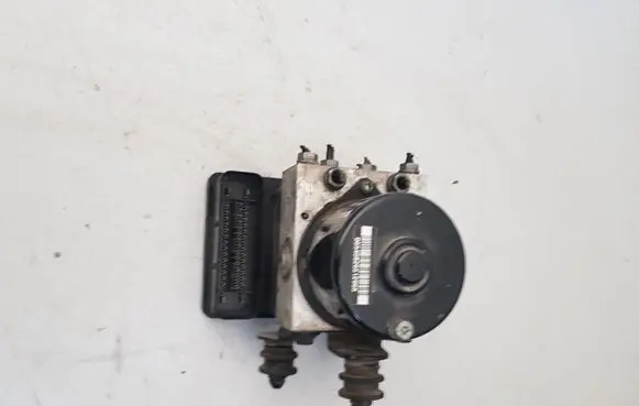 Volkswagen Golf VI ABS Pump 1K0907379AA 1K0614517T
