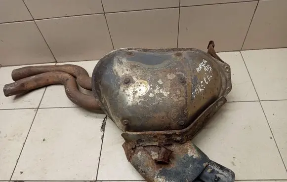 Porsche 928 Rear muffler/silencer tail pipe 