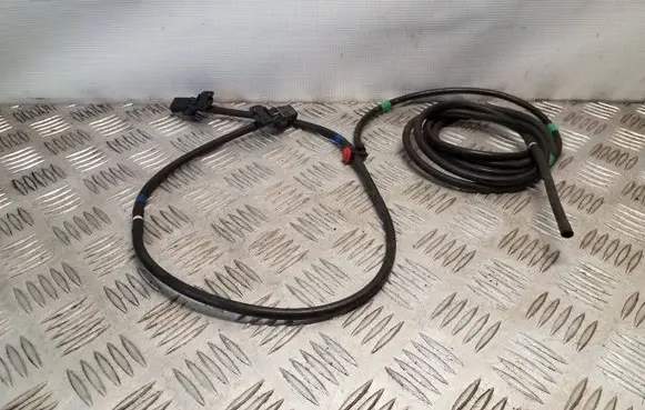 Toyota Auris E180 Windshield washer spray nozzle