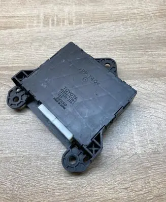 Toyota Prius (XW20) Air conditioner control unit module 8865047051 1776003362