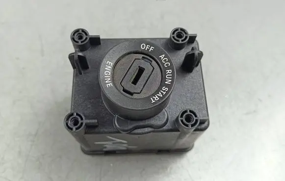 Dodge VAN RAM Ignition lock P68271986AC T1P288111120 232890205