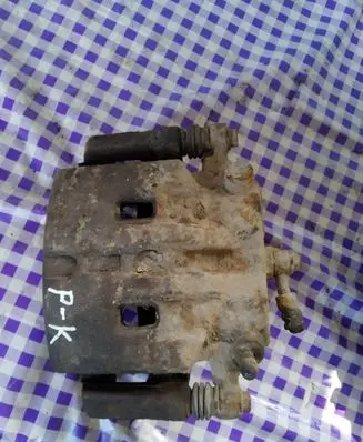 Nissan X-Trail T30 Front brake caliper