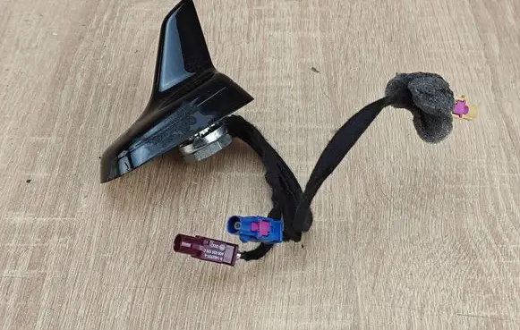 Audi Q5 SQ5 8R Aerial GPS antenna 8R0035503F