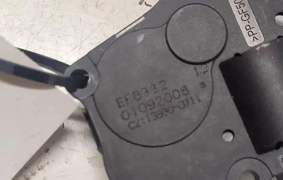 BMW 1 E81 E87 Air flap motor/actuator EFB332 01092008 CZ1139300711