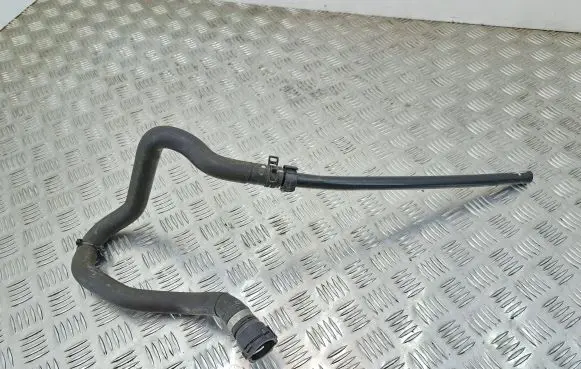 Mercedes-Benz E AMG W213 Engine coolant pipe/hose A2578300400