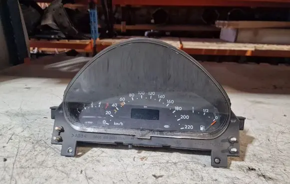 Mercedes-Benz A W168 Speedometer (instrument cluster) A1685403911