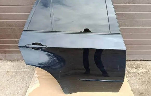 BMW X5 E70 Rear door 