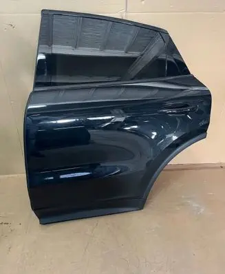 Porsche Cayenne (9Y0 9Y3) Rear door D689