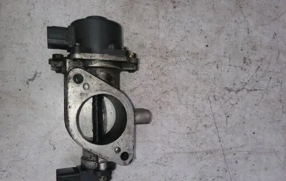Opel Monterey Throttle valve