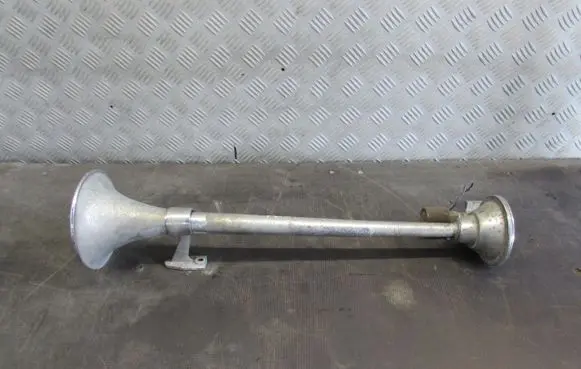 Volkswagen Golf VII Horn signal holder/bracket SYGNATRBKAFANFARA