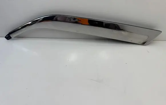 Peugeot 5008 II Rear side glass trim 9813608877