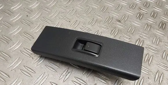Toyota Corolla Verso E121 Electric window control switch 742310F030
