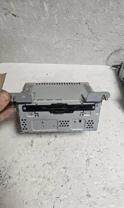 Radio/CD/DVD/GPS head unit