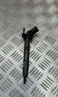 Mercedes-Benz E W212 Fuel injector A6420701187 150502 0445116026