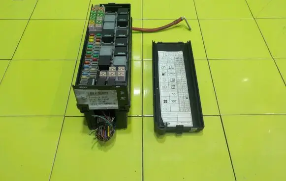 Land Rover Range Rover Sport L320 Fuse box set 8H3214290RA 13AB17