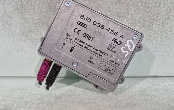 Audi Q5 SQ5 8R Aerial antenna amplifier 8J0035456A