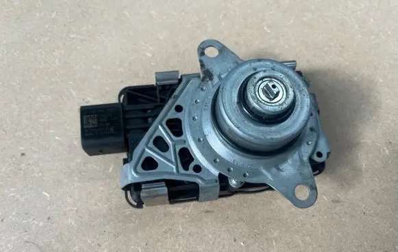 Alfa Romeo Stelvio Transfer box differential control unit 00463374840 1901633536 M010382302