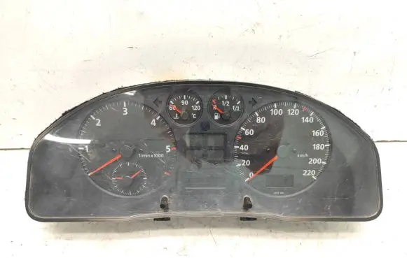 Audi A4 S4 B5 8D Speedometer (instrument cluster) 8D0919033A